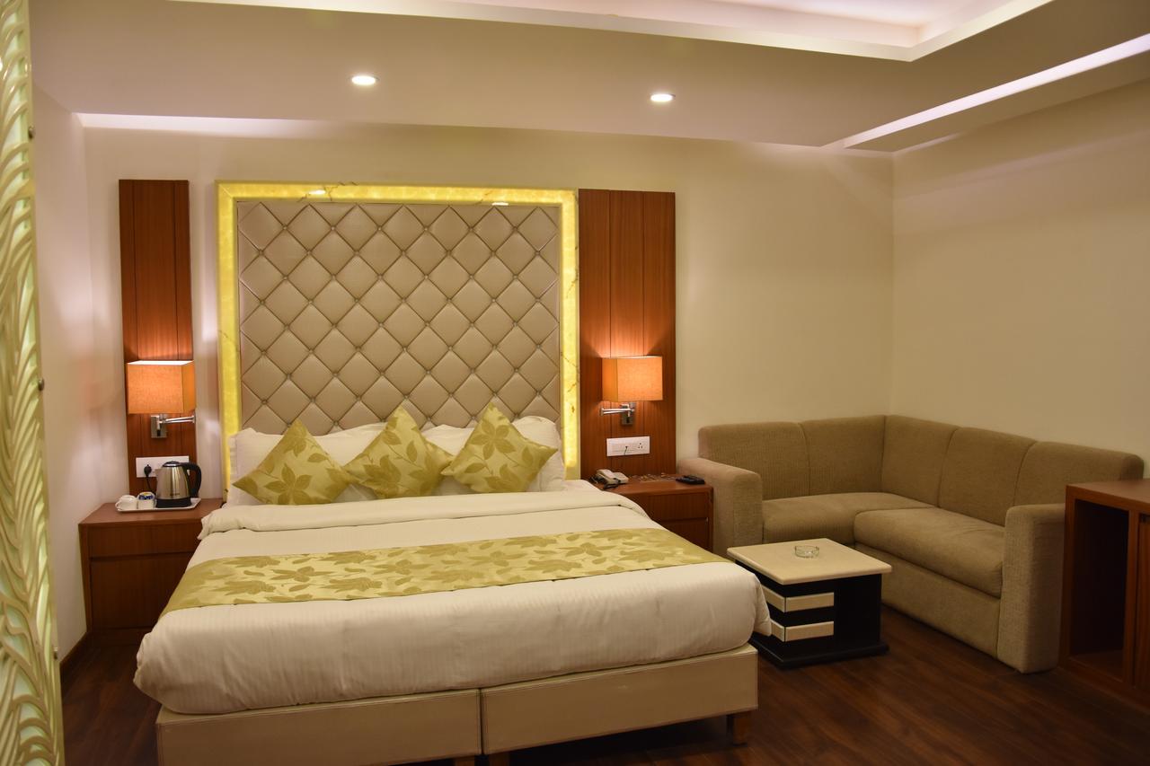 Hotel Meadows Βαρανάσι Εξωτερικό φωτογραφία